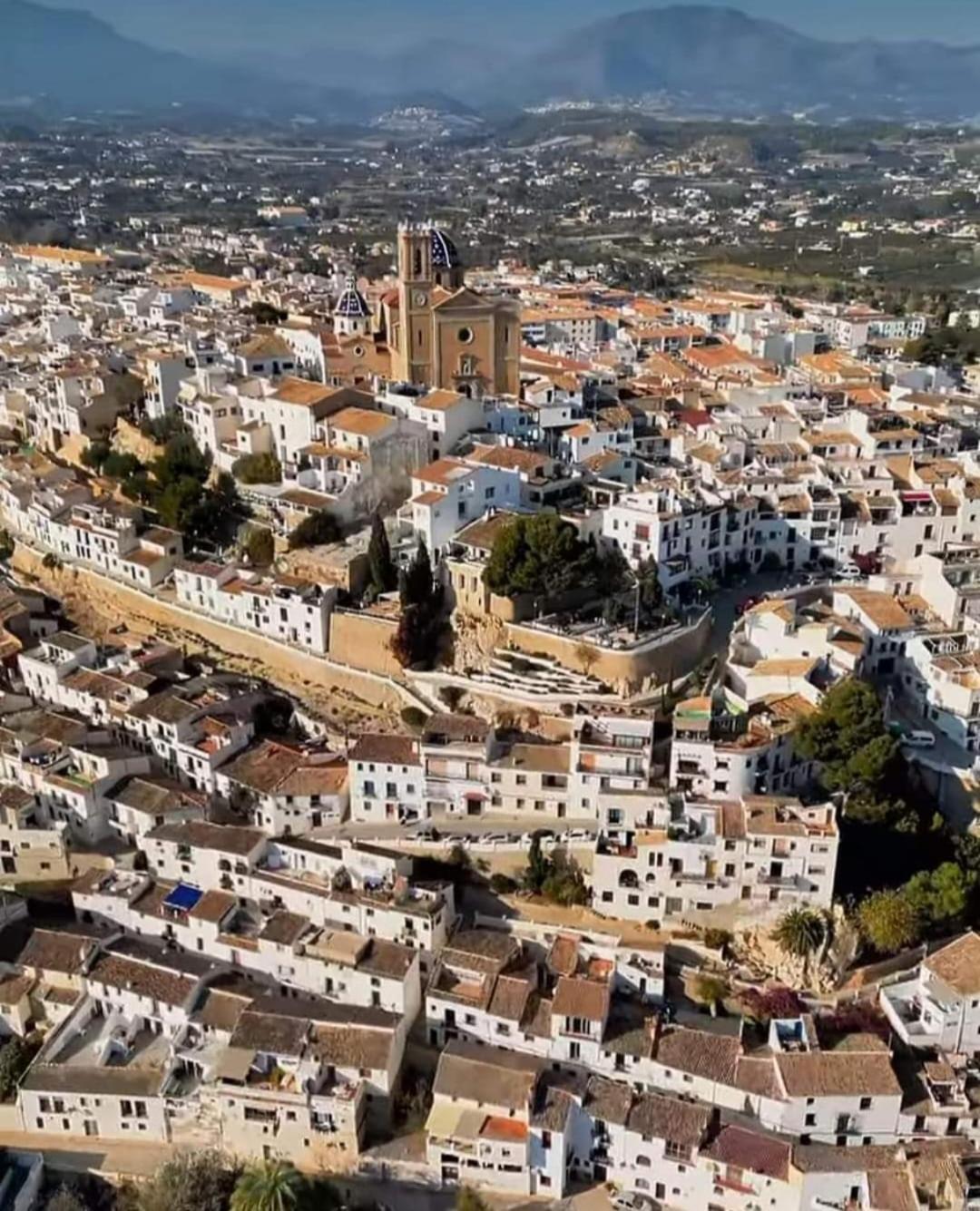 Atico-Duplex Con Vistas Al Mar Y Casco Antiguo En Altea Apartment ภายนอก รูปภาพ